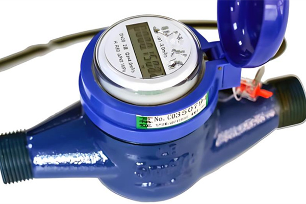 光電直讀遠(yuǎn)傳水表安裝簡單嗎？ 圖1